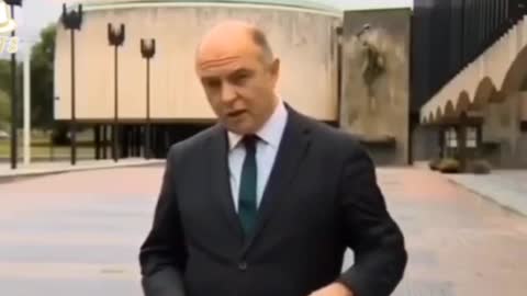 3주 전에 저희 직원 중 한명이 코비드 백신때문에 사망했습니다-BBC