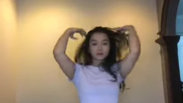 White Shirt Hot Girl dancing dangdut