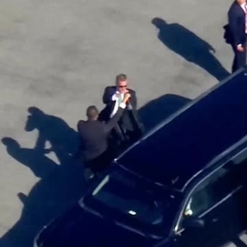 Watch Trump arrive in New York for his arraignment