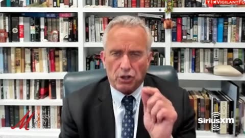 ROBERT KENNEDY JR. EXPLICA POR QUÉ ANTONI FAUCI TENÍA UN PROBLEMA CON LOS TRATAMIENTOS TEMPRANOS