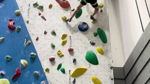 I haven't climbed for a long time. Today, I am very happy with a simple line. (Why did you climb 3 t