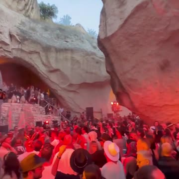 Keinemusik_at_Cappadocia,_Turkey(1080p)
