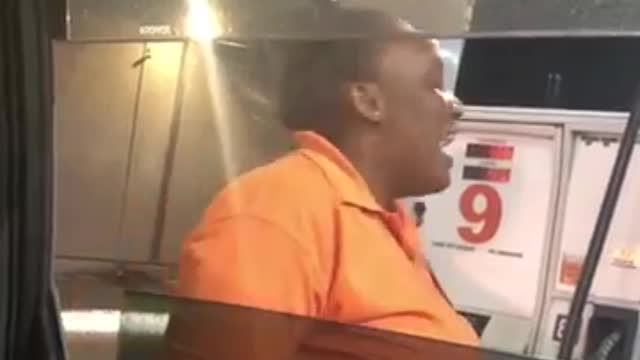 Gas station attendant seems to have no clue about numbers