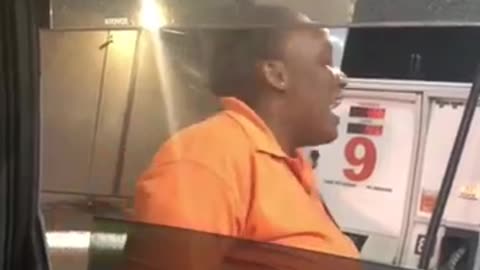 Gas station attendant seems to have no clue about numbers