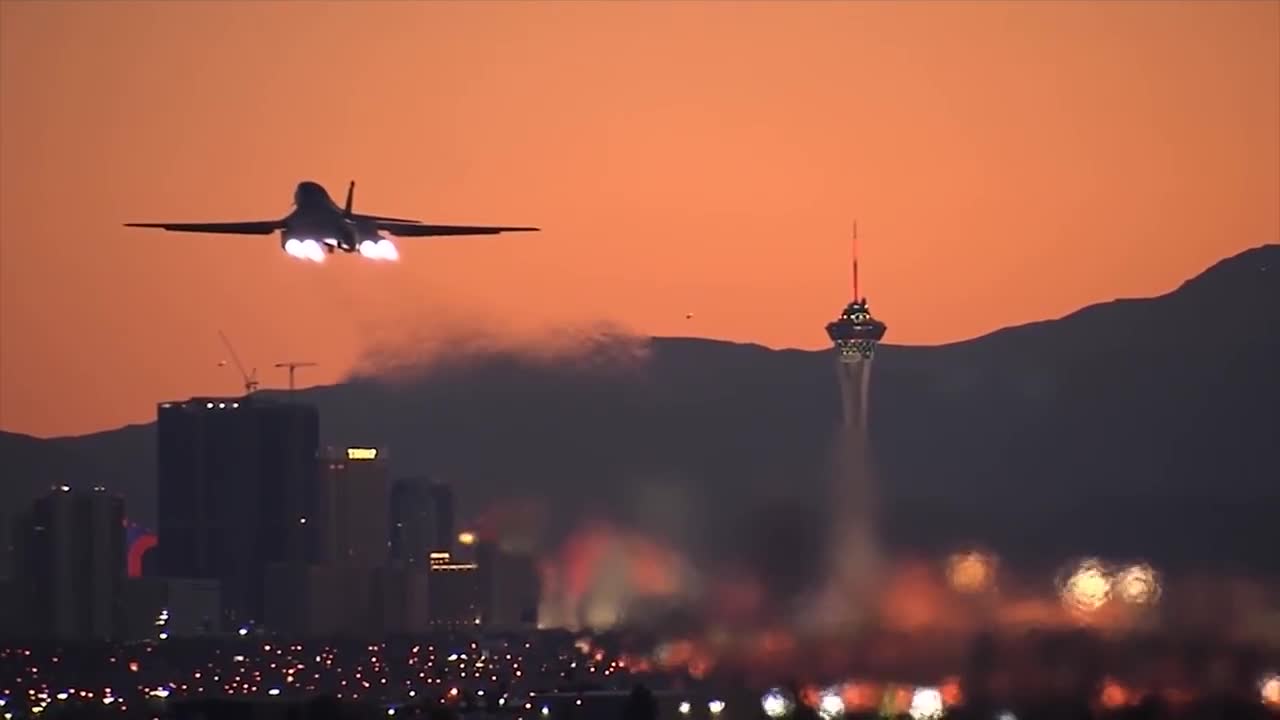 Stunning Video of B-1 Lancer in Action • Takeoff & Landing [Training Footage]3