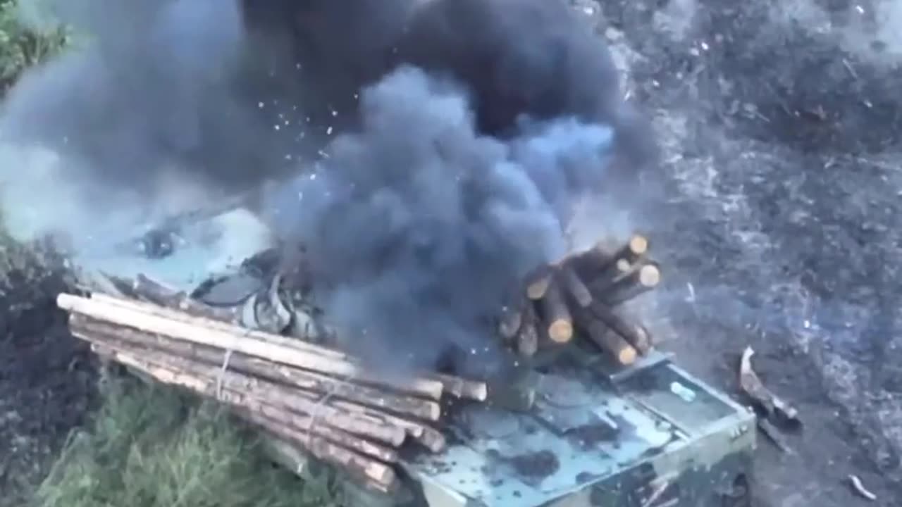 🚀 Ukraine Russia War | Ukrainian FPV Drone Targets Russian BMP-3 with Improvised Wood Armor | RCF