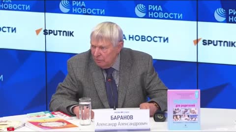 2021-09-22 Главный внештатный педиатр Минздрава Баранов. Пора вводить обязательную вакцинацию