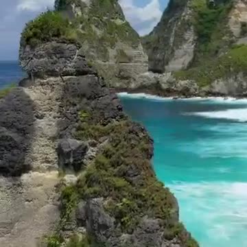 Indonesia Diamond Beach.