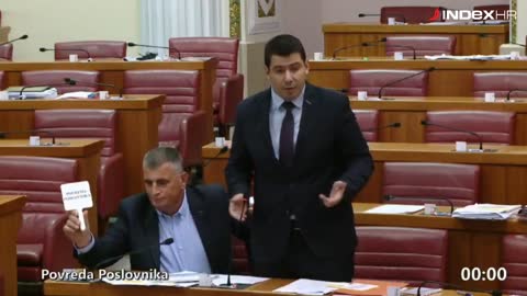 Grmoja Plenkoviću: Ti ćeš mi govoriti da sjednem?!