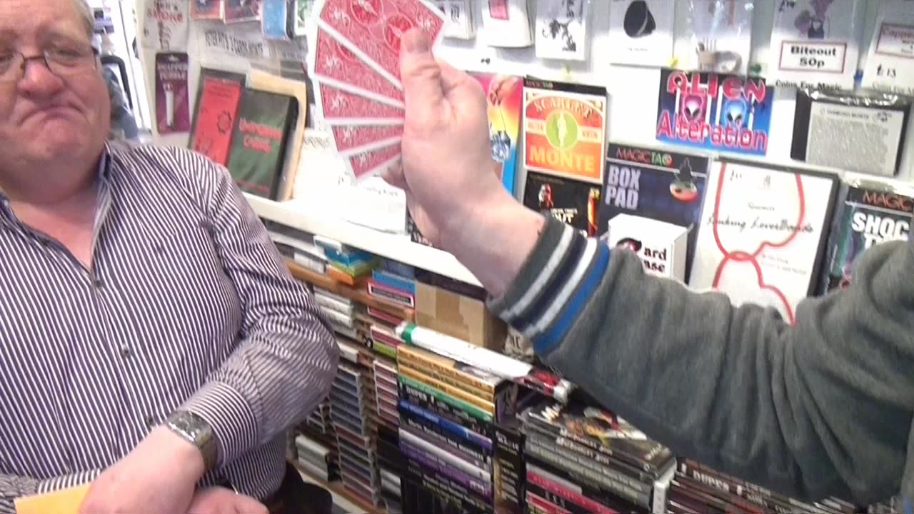 Mal Norton Magician extraordinaire trick of the week 4th April 2017