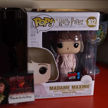Quick Look: Madame Maxime Funko Pop & Autograph! #wizardingworld #harrypotter #funkopop #cardcollect