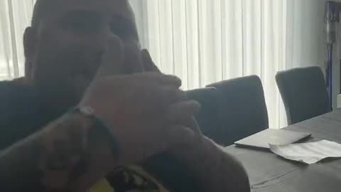 😂Who are you talking to on the phone?🤔 VERY FUNNY 😂