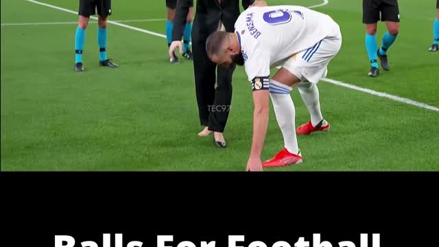 Women With Captain Benzema On The Real Madrid Match In Santiago Bernabeu Stadium 😂