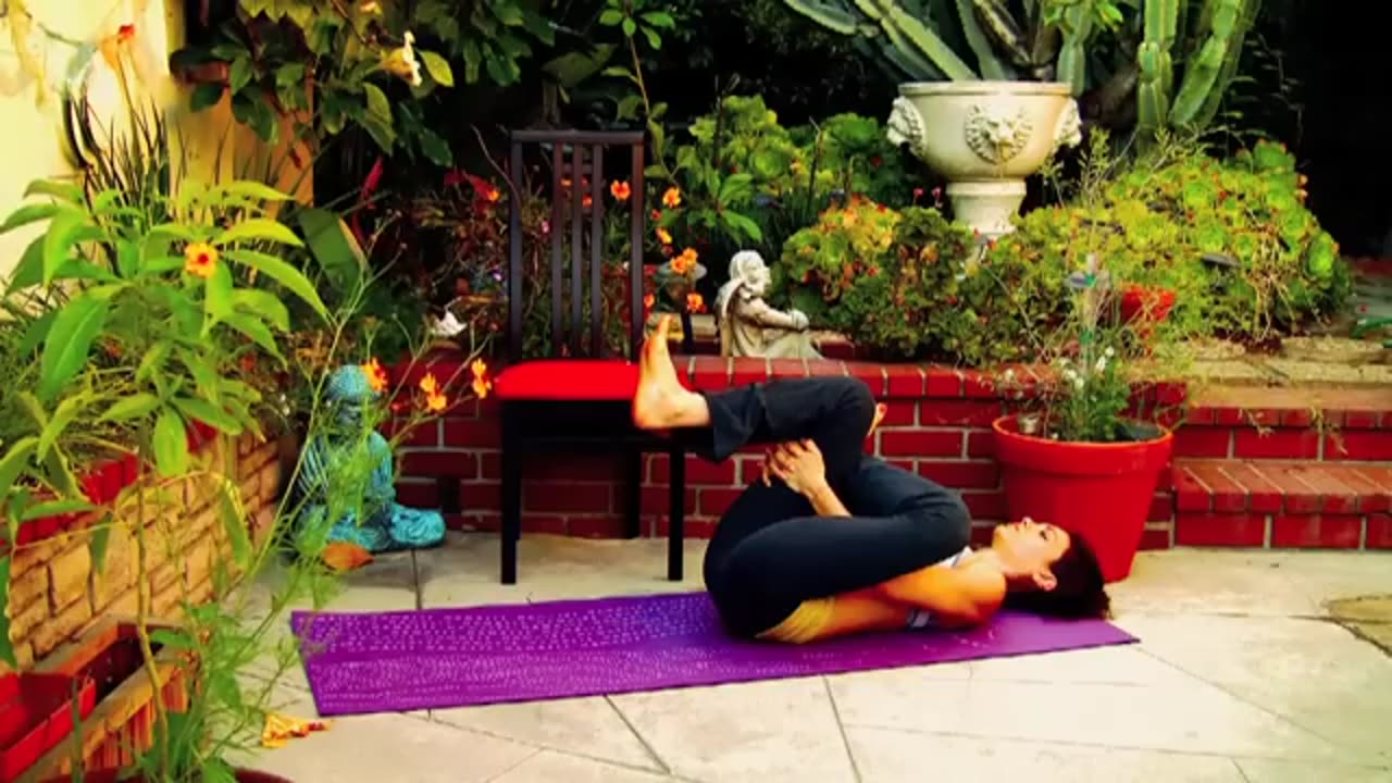 AK22 30 minute Yoga for tight Hamstrings Hips Lower Back Beginners MEN