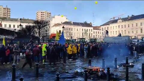 European farmers lay siege to the European Parliament in Brussels