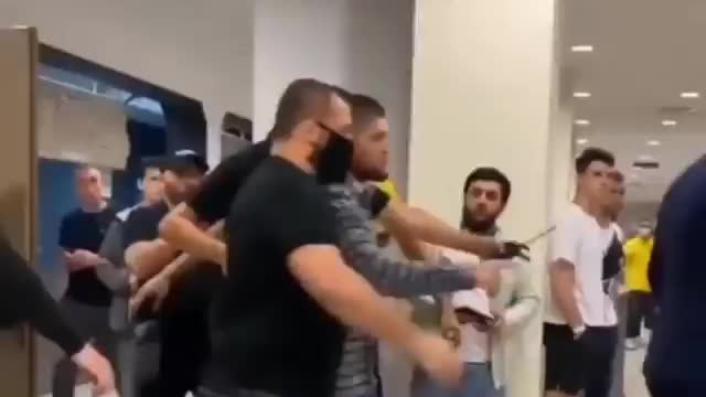 Russian Guy tries to attack Khabib Nurmagomedov