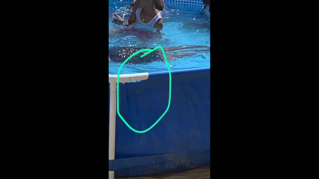 Funny video man in water with mask on