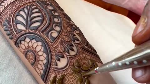 Beautiful mehndi design 2022