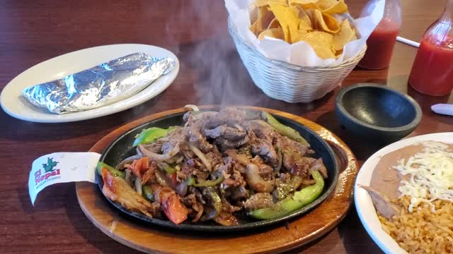 FAJITAS DE CARNE AT EL NOPAL CARROLLTON KENTUCKY USA