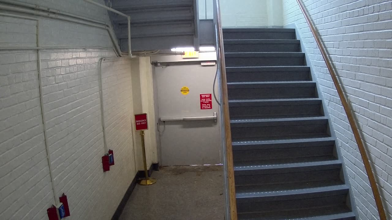 3872FHOB01Stair8_2021-01-06_10h44min53s787ms.mp4