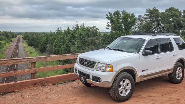 2005 Explorer EB lifted with custom made 4x4 explorer badges