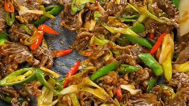 Stir fried chicken gizzards can make you feel like a hotel at home