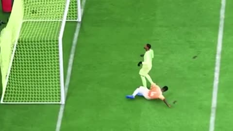 🎮Vinícius, the legendary footballer, scoring a goal⚽