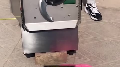 🤯 WORLD'S FASTEST CUTTING MACHINE 🤯