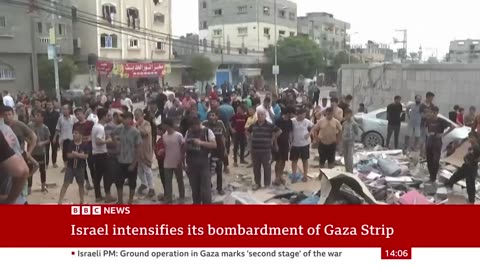 UN says Gaza residents broke into food warehouses with 'civil order' disintegrating - BBC News