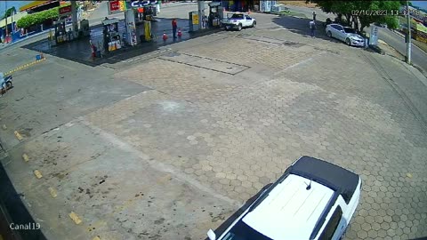 Assalto a posto de combustível 3