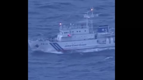 A 26 -person sightseeing ship sinks in the water near Hokkaido
