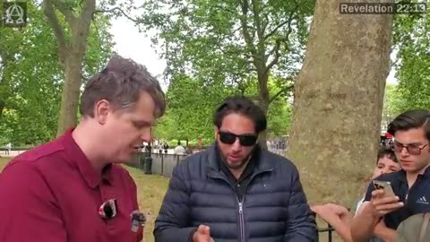 Speakers Corner - Bob vs Muslims - Muslims Deny The Quran Where It Says You Can