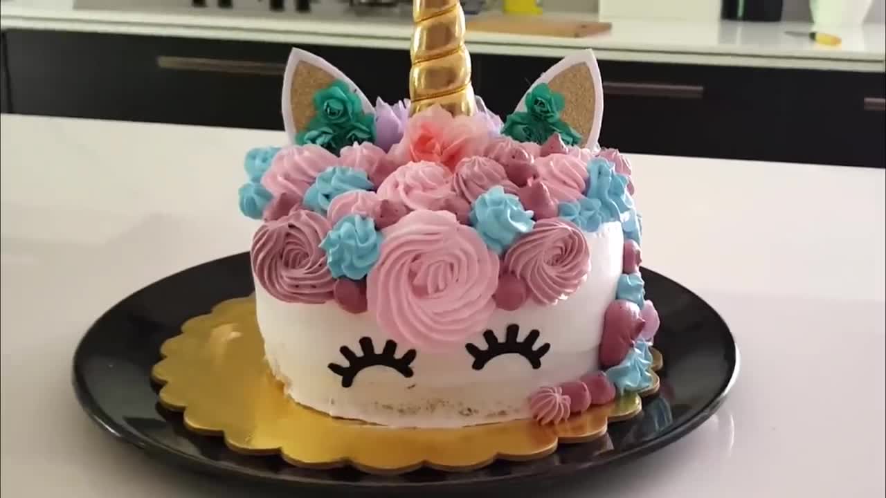 *** - How to Make Unicorn Themed Birthday Cake -***