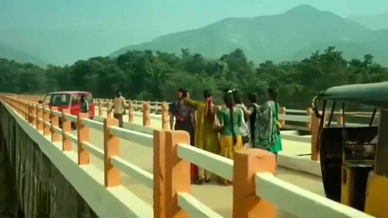Pushpa Hindi Dubbed comedy