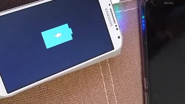 simultaneous usb charging and wireless