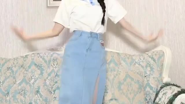 Pretty girl dancing to show you