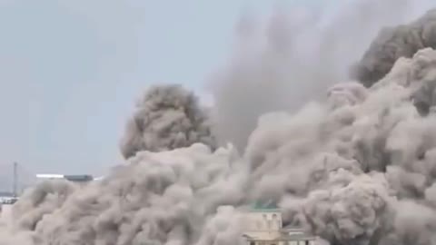 India demolishes illegal 100-metre 'twin towers'