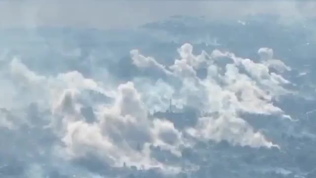 Intense Russian artillery barrage on Marinka, Donetsk