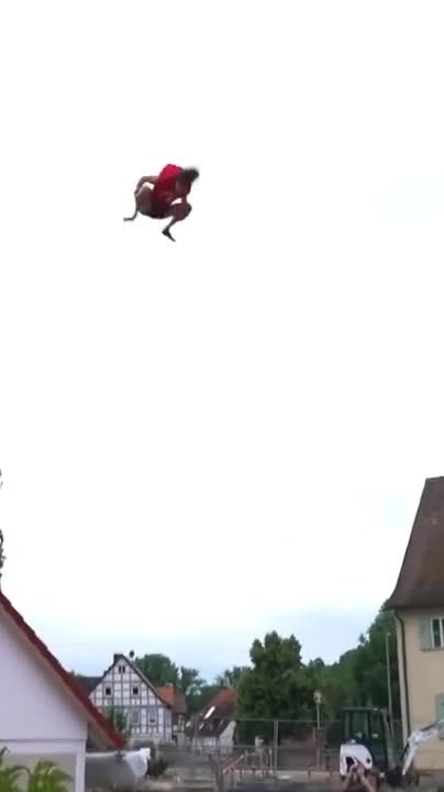 Is This Guy The First Person To Land This Many Flips on a Trampoline?