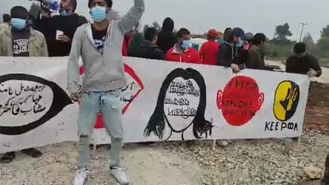 ΔΩΣΤΕ ΤΟΥΣ ΔΙΑΒΑΤΗΡΙΟ ΚΑΙ ΤΑΥΤΟΤΗΤΑ.