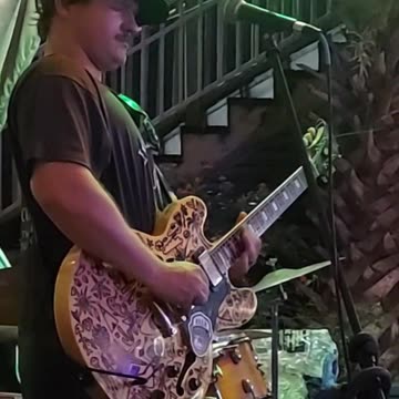 Austin Thompson (Funky Lampshades) - LIVE @ OSO (Short 8)