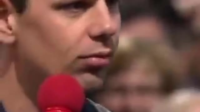 HE SAVED A SUICIDAL MAN IN LESS THEN A MINUTEš³ *MUST WATCH