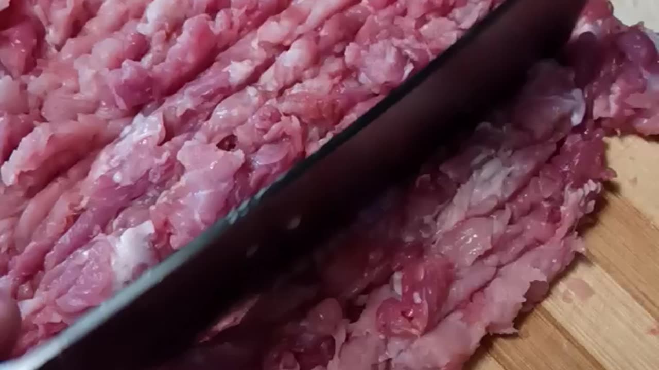 Juicy meat for hamburgers