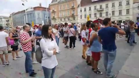 Navijačka atmosfera na glavnom zagrebačkom trgu