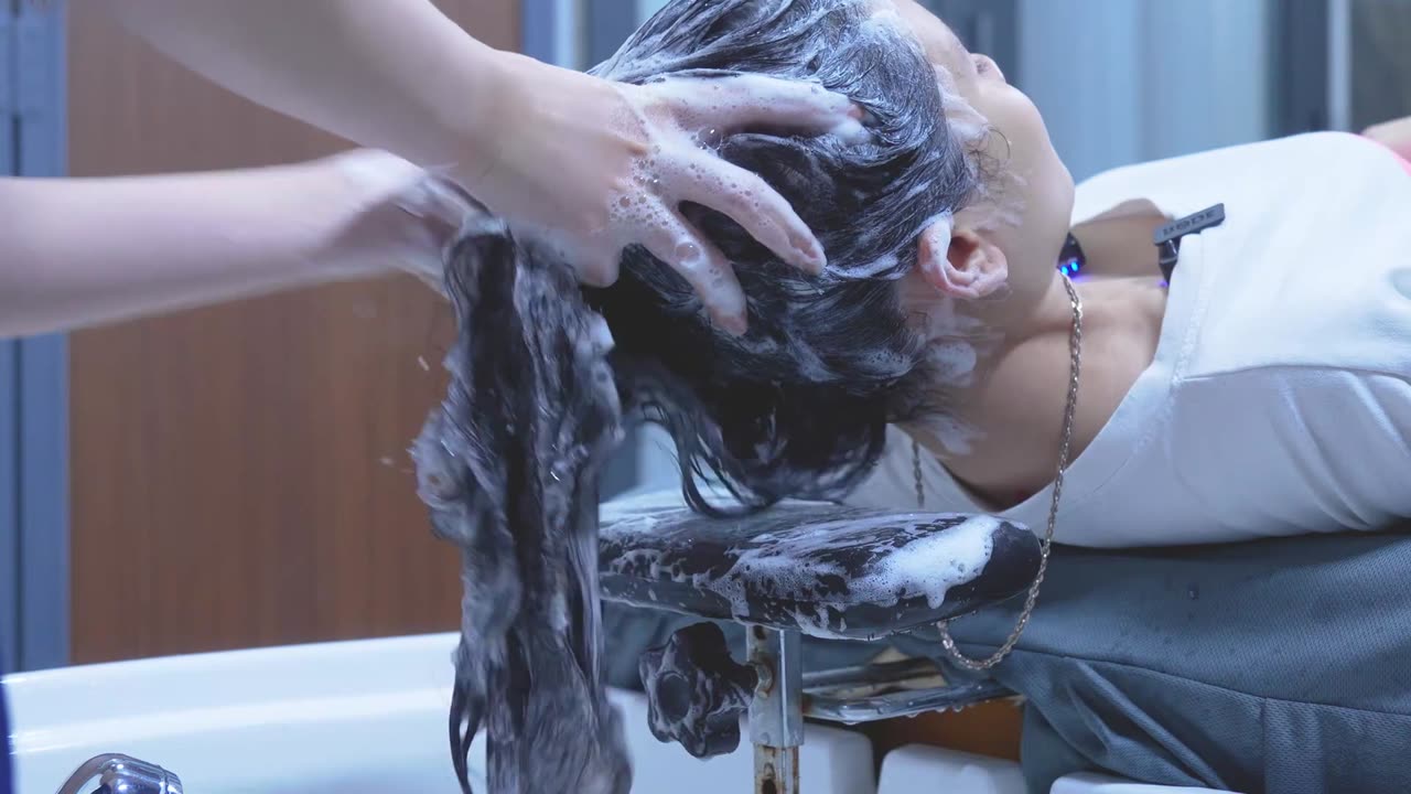 Suji's skillful skills and undying passion for massage and relaxing hair washing