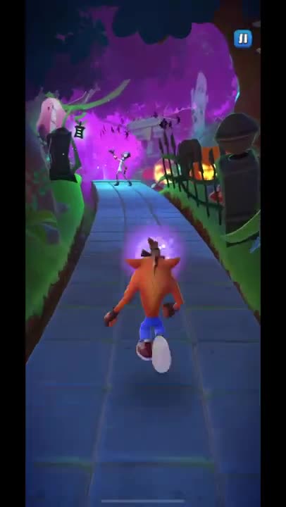 Turtle Woods Halloween Gameplay - Crash Bandicoot: On The Run! (Electro Lab Assistant Boss)