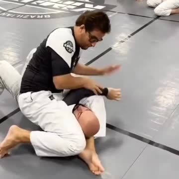 NOGI Mount > Mounted armbar > Rolling triangle > Armbar from guard