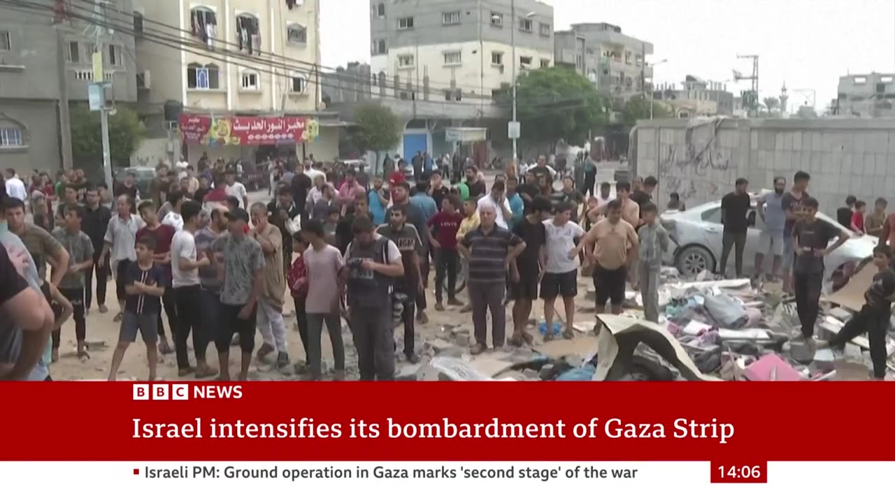 UN says Gaza residents broke into food warehouses with 'civil order' disintegrating