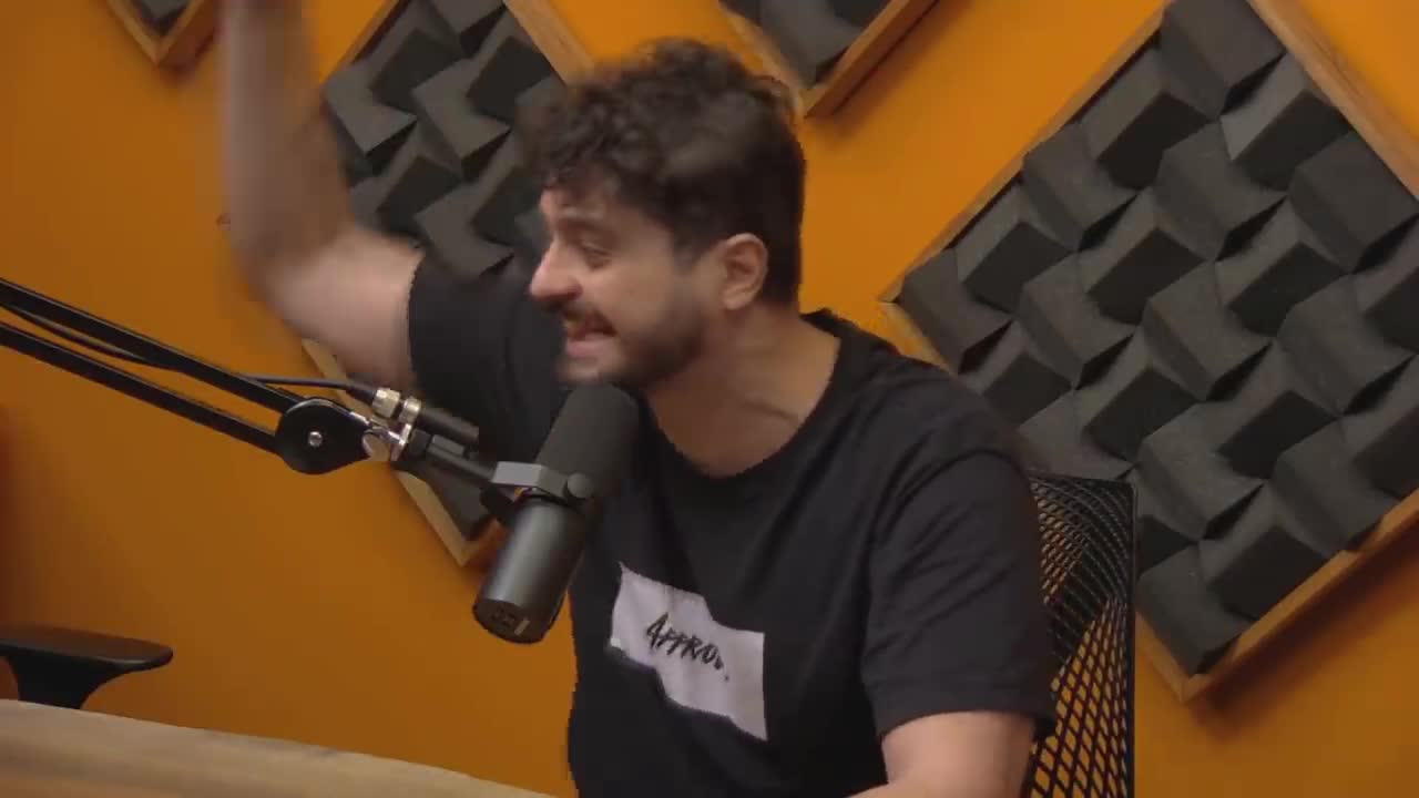 MONARK SOBRE FELIPE NETO