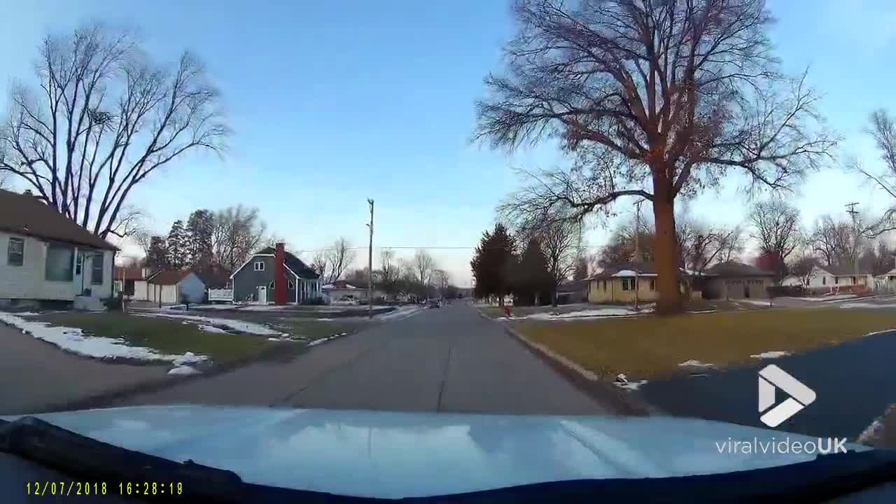 Car crashes into fire hydrant